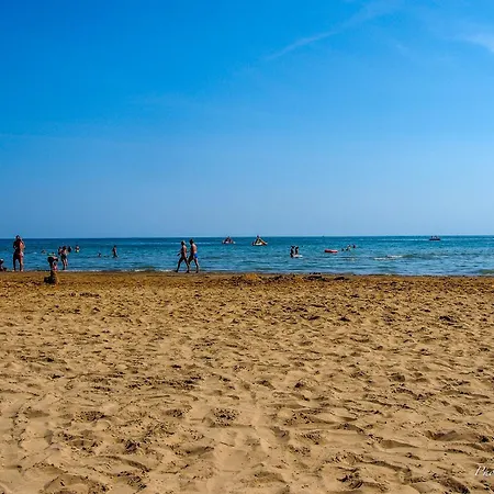 Apartment Spacious And Bright Flat With Swimming Pool - Beahost *