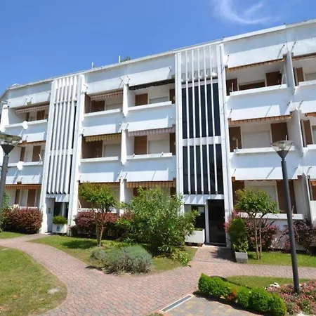 Spacious And Bright Flat With Swimming Pool - Beahost بيبيوني