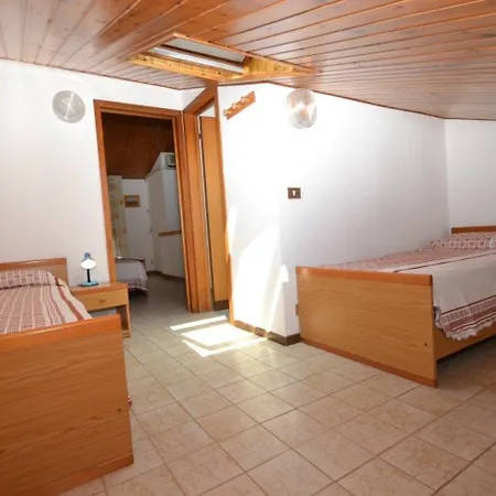 Spacious And Bright Flat With Swimming Pool - Beahost Apartment