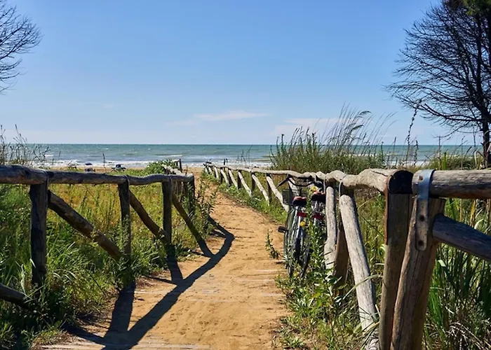 Spacious And Bright Flat With Swimming Pool - Beahost Apartment Bibione