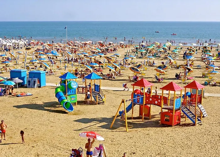 Spacious And Bright Flat With Swimming Pool - Beahost Apartment